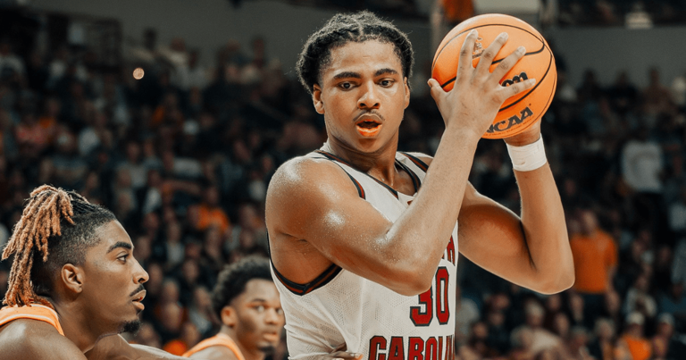 Read more about the article BREAKING: SEC Program Reportedly Offered Collin Murray-Boyles $2.5 Million To Transfer For Next Season But He Turned Down The Offer To Continue With South Carolina.
