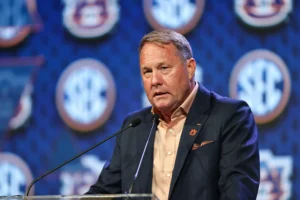 Read more about the article BREAKING: Hugh Freeze Stunning Reason Why He Is Postponing Surgery Following Cancer Diagnosis.