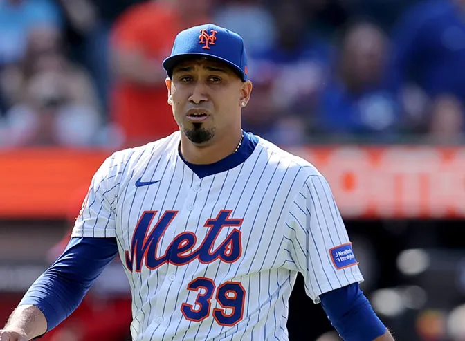 Read more about the article BREAKING: Carlos Mendoza Provides Edwin Diaz Injury Update.
