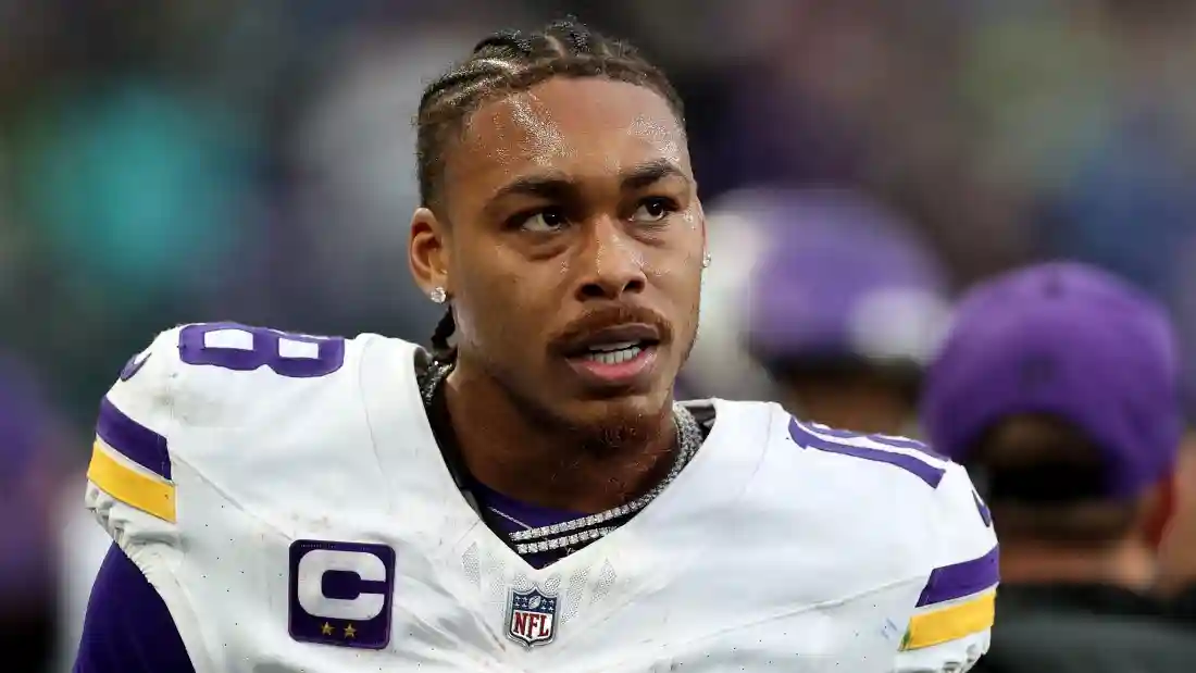 Read more about the article BREAKING: Justin Jefferson Stunning Reaction To Vikings Trade Talk Amid Head-Turning QB Clip.
