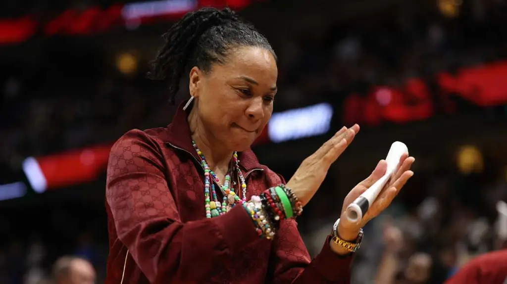 Read more about the article BREAKING: South Carolina HC Dawn Staley’s Fired-Up Reaction To Players’ WNBA Draft Fate And     What Is Next After The WNBA Draft Saw Teams Draft Three South Carolina Players.