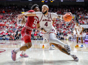 Read more about the article BREAKING: Johni Broome Receives Major Award Before Final Four,Becoming The First Auburn Player To Receive The Prestigious Award.