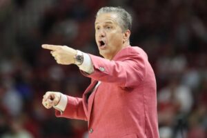 Read more about the article BREAKING: John Calipari Gets Clear Message From Arkansas Commit After Transfer Portal Decision Got Fans Buzzing.