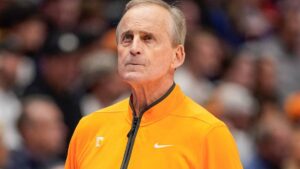 Read more about the article BREAKING NEWS: Unfortunate Blow For Volunteers’ Rick Barnes Left Fans Feeling Devastated.